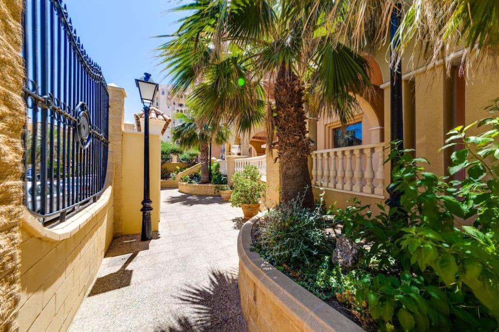 Star Apartman Torrevieja Kültér fotó